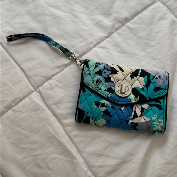 Vera Bradley Wristlet - Picture 1 of 4